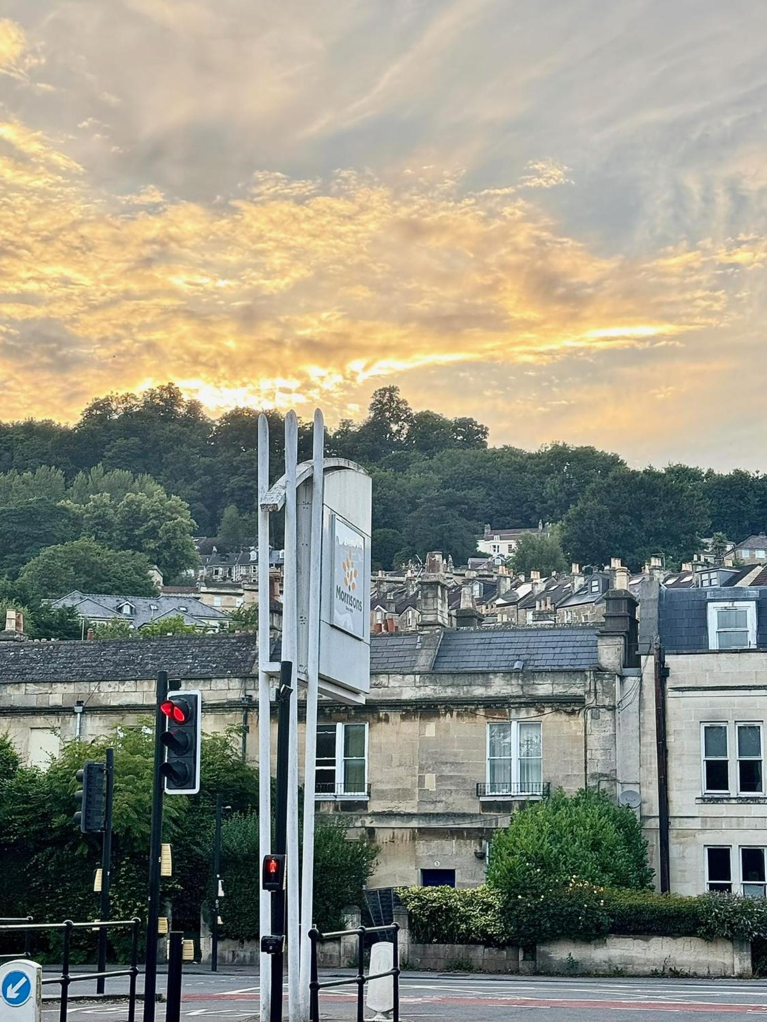 Grosvenor Apartments In Bath - Great For Families, Groups, Couples, 80 Sq M, Parking Exterior photo