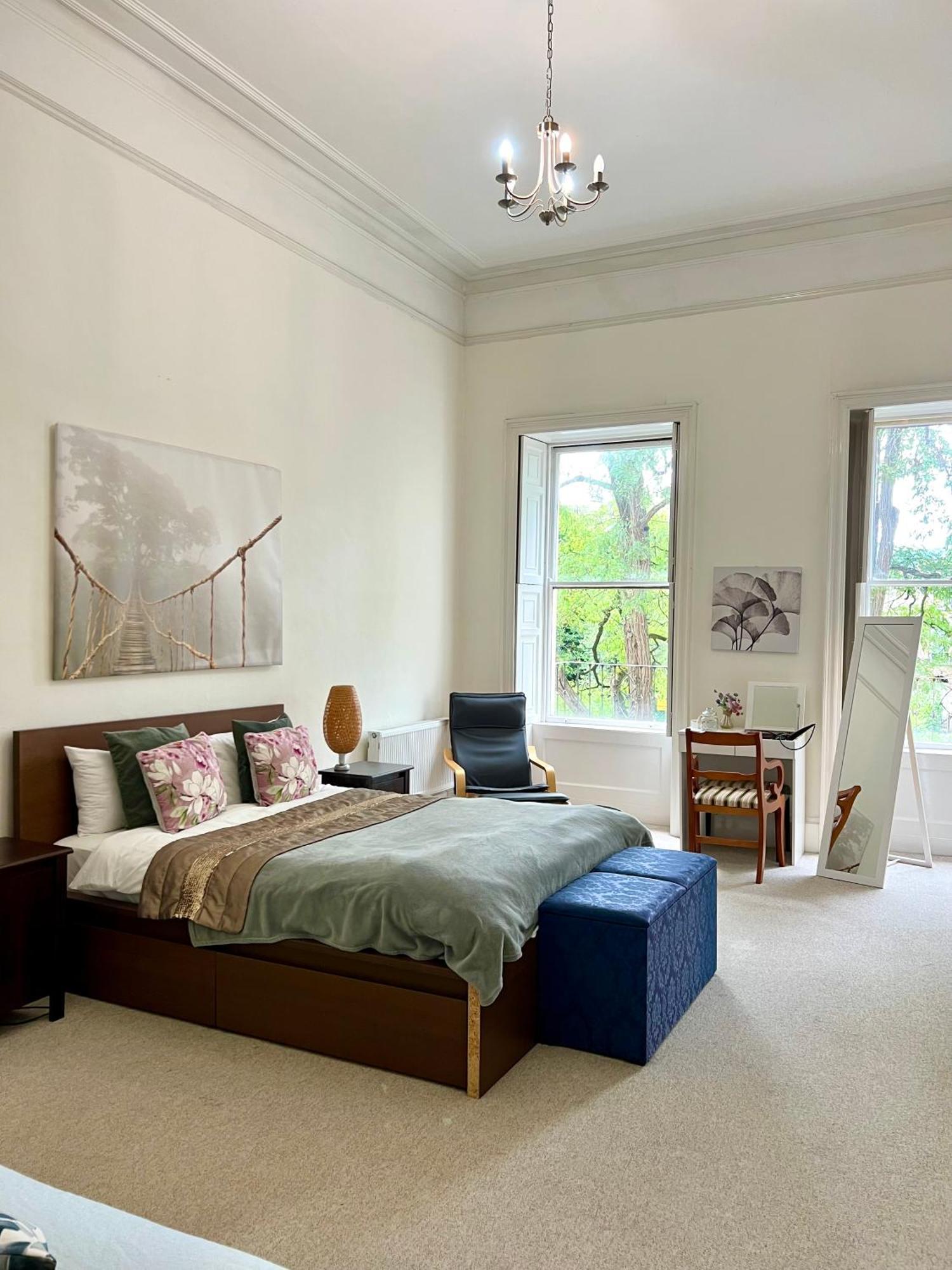 Grosvenor Apartments In Bath - Great For Families, Groups, Couples, 80 Sq M, Parking Exterior photo